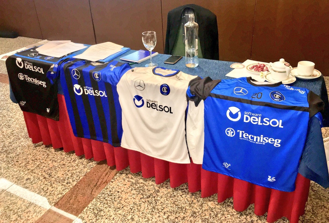 Algunas de las nuevas prendas oficiales del Inter de Jaén